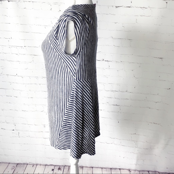 Anthropologie W5 Wendy tunic w/partial zipper back - Picture 3 of 6